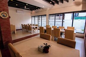 Hotel Ananda Inn