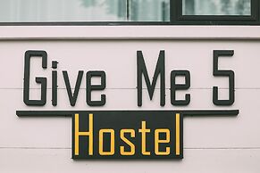 Give Me 5 Hostel