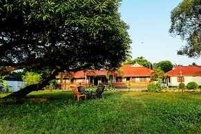 Baywatch Beach Resort