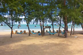 Mumsa Beach Resort & Restaurant