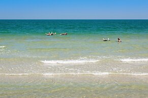 Mumsa Beach Resort & Restaurant