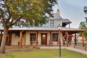 Gruene Cottages
