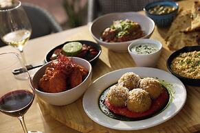 The Swan Valley Hotel