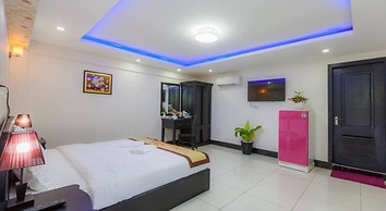 Seventh Heaven Hotel and High Bar