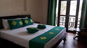 Serendip Stone Hotel and Bungalow