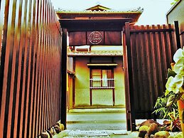 Guest House Oumi - Hostel