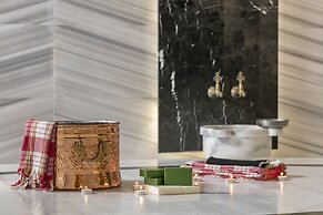 B Business Hotel & Spa