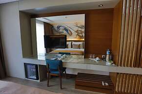 B Business Hotel & Spa