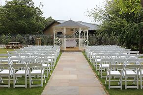 Yarrow Hotel