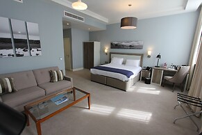 Yarrow Hotel
