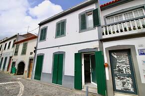 Casas da Avenida e do Pico