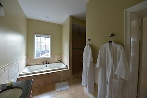 Early Inn at the Grove