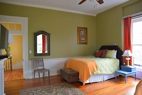 Early Inn at the Grove