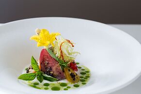 L'Auberge Provencale Inn & Restaurant