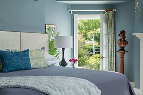 L'Auberge Provencale Inn & Restaurant