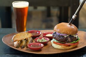 L'Auberge Provencale Inn & Restaurant