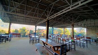 Mong Homestay Resort