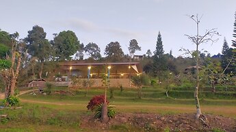 Mong Homestay Resort