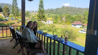 Mong Homestay Resort