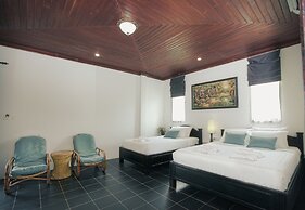 SR Sofia Villa Hotel