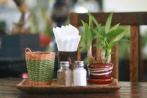 SR Sofia Villa Hotel