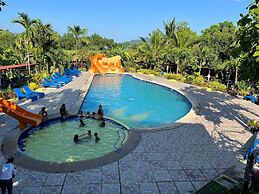 Relaxing Garden Resort