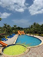 Relaxing Garden Resort