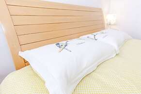 Lacasa Service Apartment