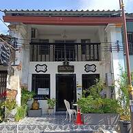 Chino Town Gallery Alley