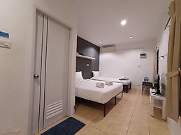 Chino Town Gallery Alley