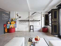 Chino Town Gallery Alley