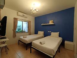 Chino Town Gallery Alley