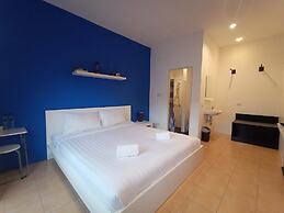 Chino Town Gallery Alley