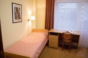 Voyage Hotel