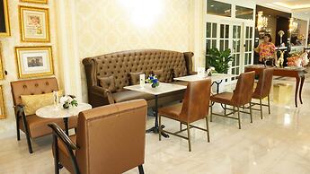 Westgate Residence Hotel