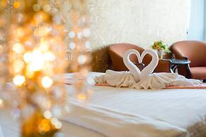 Westgate Residence Hotel