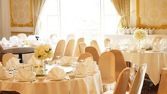 Westgate Residence Hotel