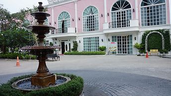 Westgate Residence Hotel