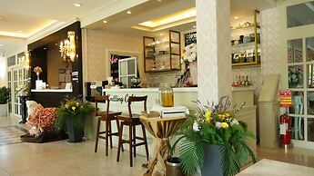 Westgate Residence Hotel