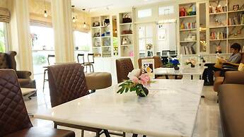Westgate Residence Hotel