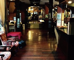 Shari-La Island Resort