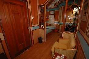 Shari-La Island Resort