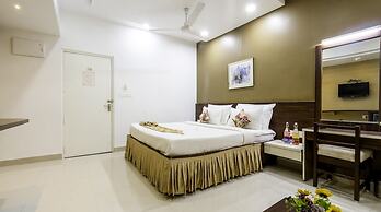 Hotel Ashish Palace