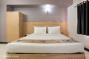 Hotel Ashish Palace
