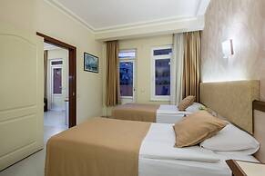 May Flower Apart Hotel