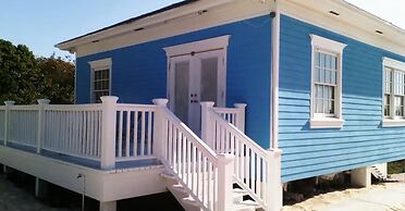 Mangrove Cay Sea View Villas