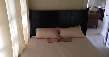 Mangrove Cay Sea View Villas