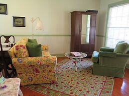 Yellow House Bed and Breakfast