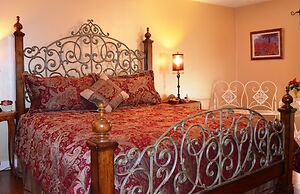 Yellow House Bed and Breakfast