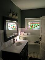 Yellow House Bed and Breakfast